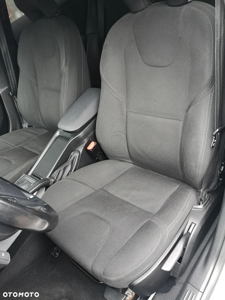 Volvo V40 T4 Powershift Kinetic - 21