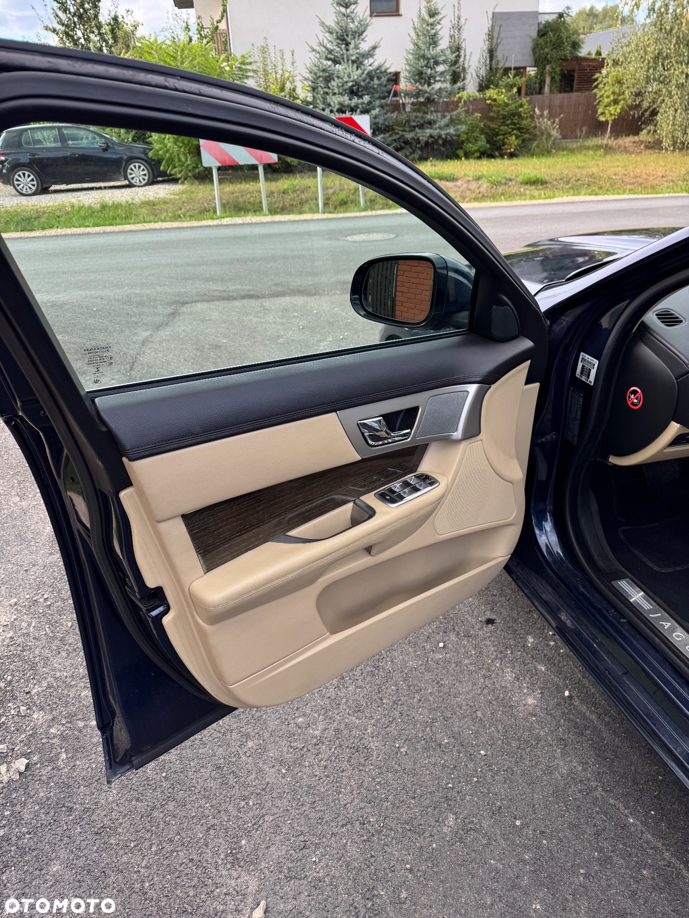 Jaguar XF 2.2 D Premium Luxury - 6