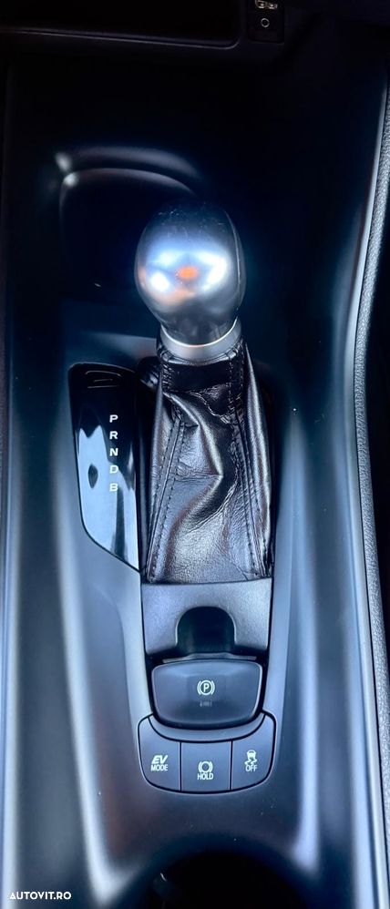 Toyota C-HR Flow - 5