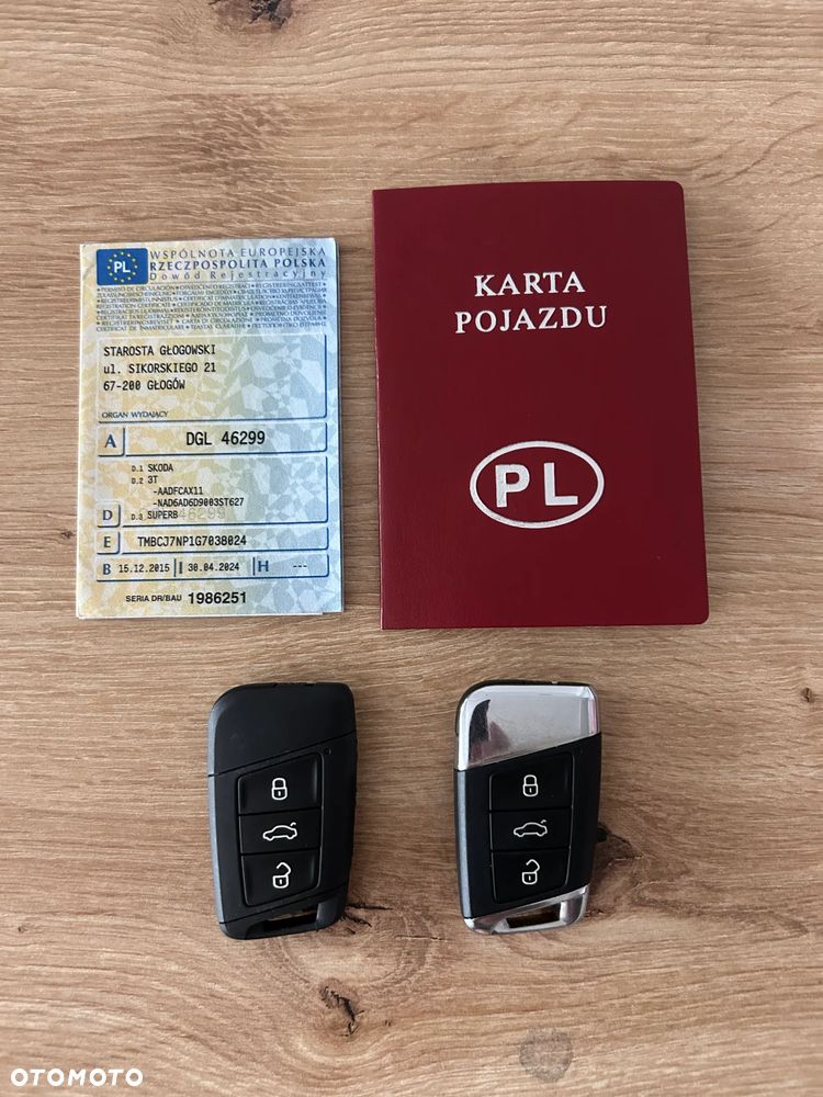 Skoda Superb 2.0 TDI 4x4 L&K DSG - 29