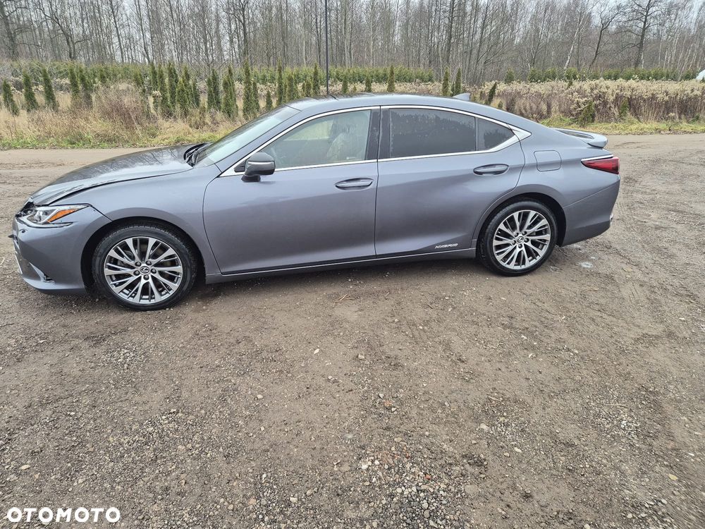 Lexus ES 300h Business Line - 26