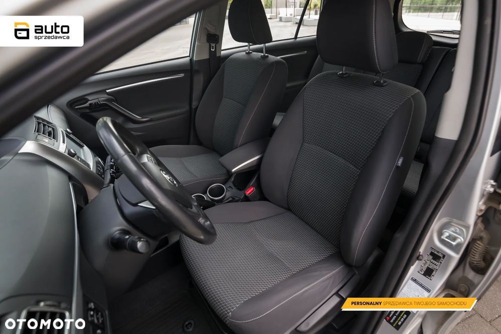 Toyota Verso 1.8 Premium 7os - 21