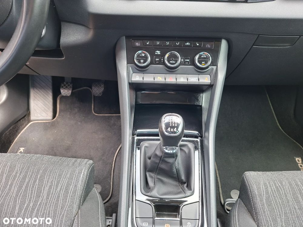 Skoda Karoq 2.0 TDI SCR 4x4 Style - 24