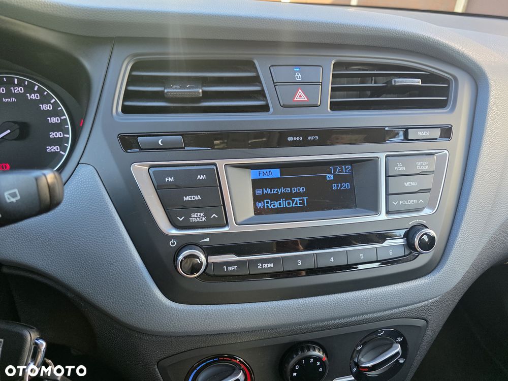 Hyundai i20 1.2 YES Gold - 21
