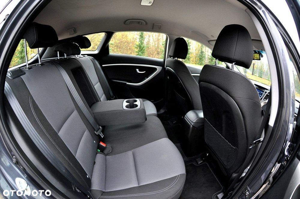 Hyundai i30 1.6 CRDi BlueDrive Premium - 19