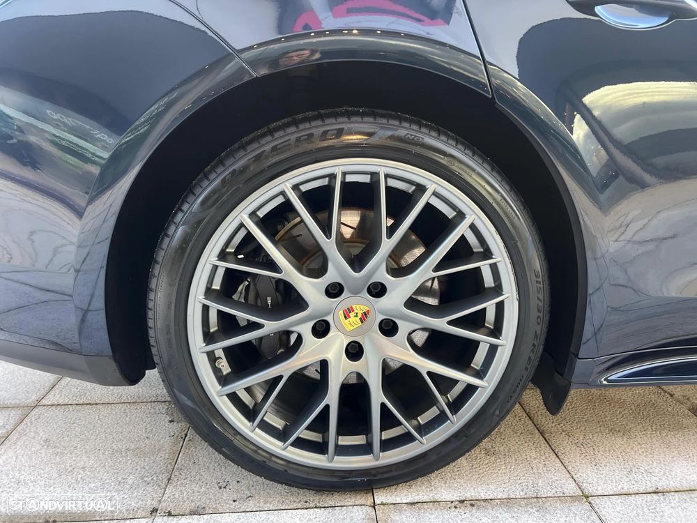 Porsche Panamera 4 E-Hybrid - 14