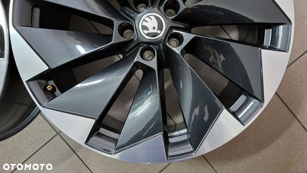 Felgi Aluminiowe 21 Skoda Enyaq IV 5x112 ET 40 Betria - 6