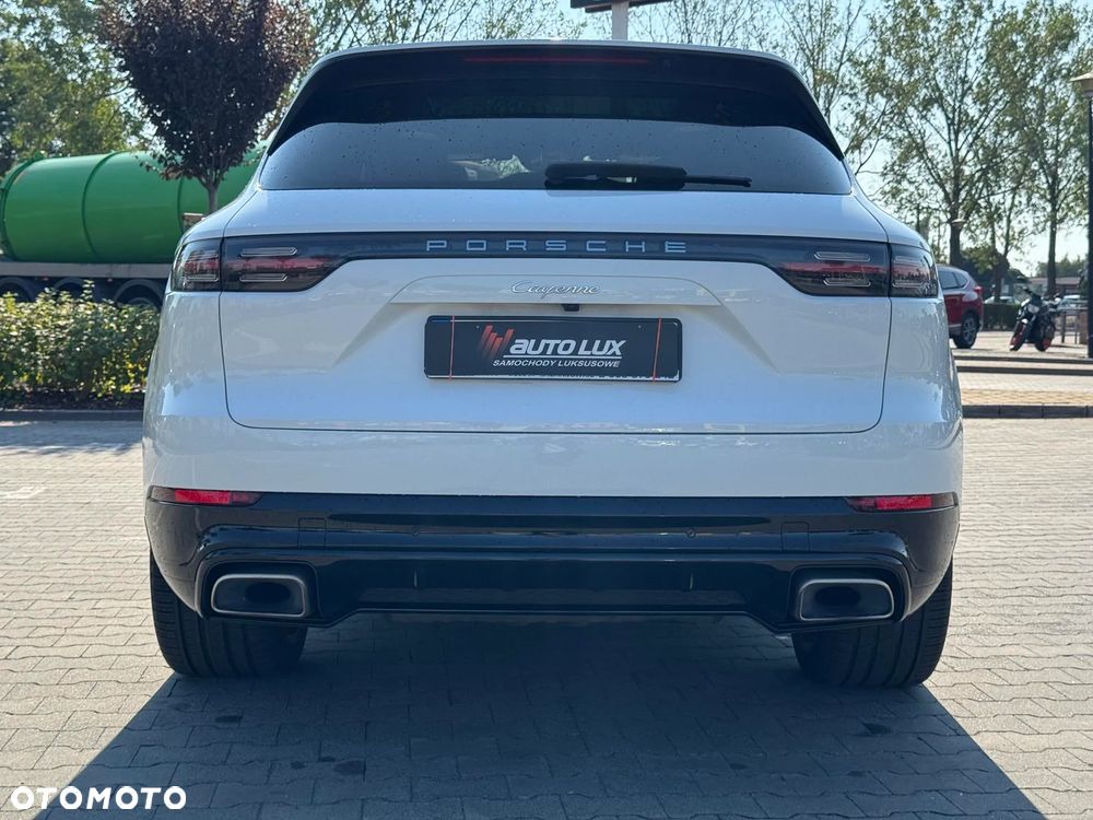 Porsche Cayenne - 18