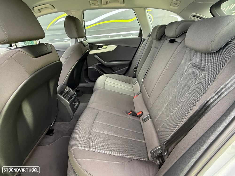 Audi A4 30 TDI S line S tronic - 16