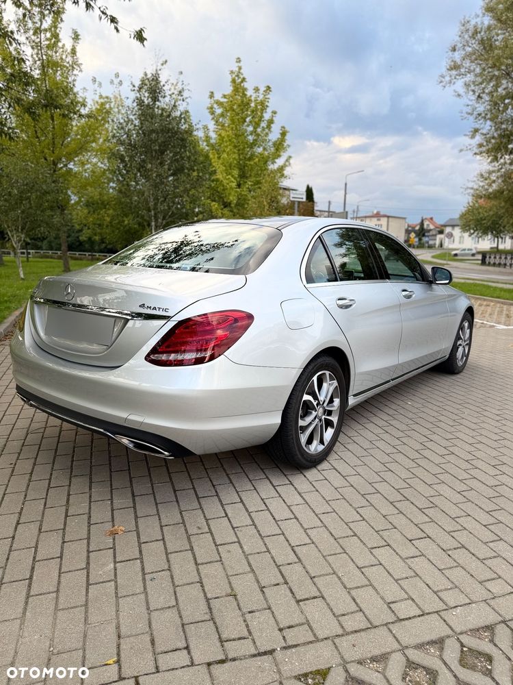 Mercedes-Benz Klasa C 300 7G-TRONIC - 4