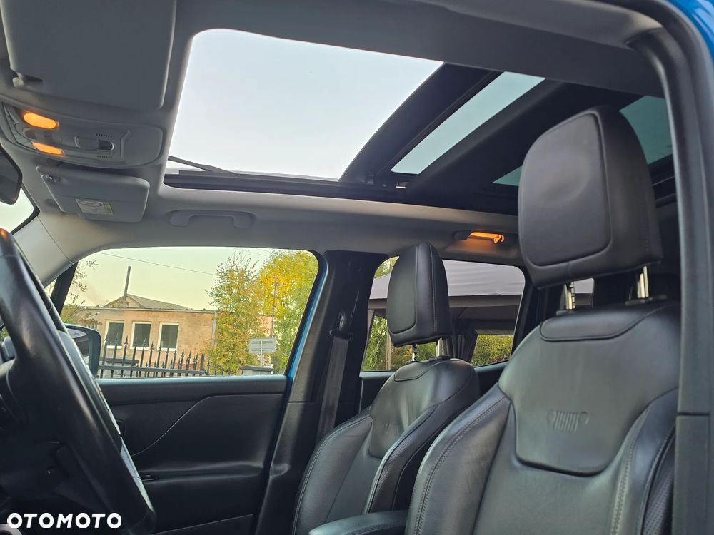 Jeep Renegade 1.4 MultiAir Limited - 40
