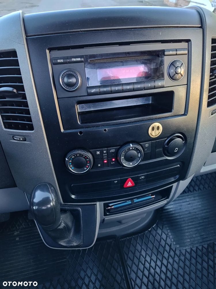 Mercedes-Benz Sprinter - 7