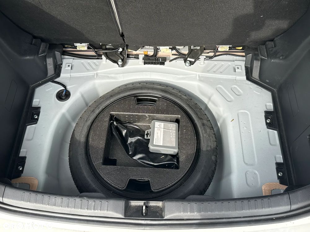 Toyota Yaris Hybrid 1.5 Executive - 19