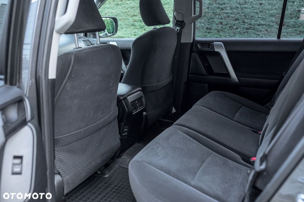 Toyota Land Cruiser LC 2.8 D-4D Prado - 37