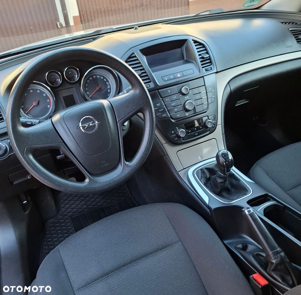 Opel Insignia 1.6 - 5
