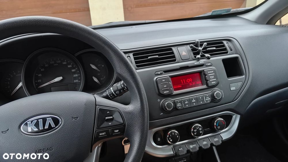 Kia Rio 1.2 M - 9