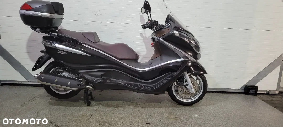 Piaggio X10 - 4