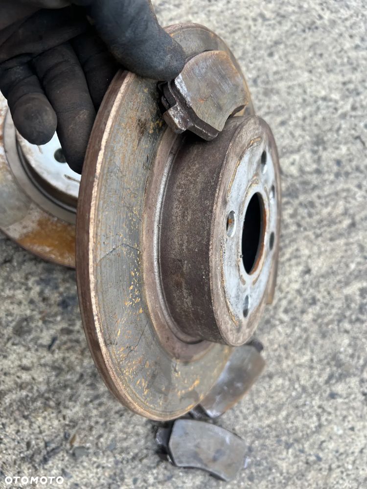 Opel Meriva A Tarcze x2 + klocki TYŁ do OPEL COMBO 4 śruby - 2