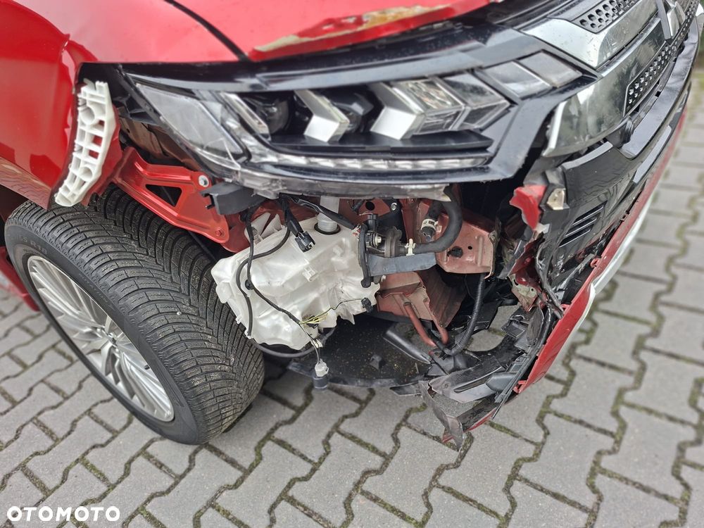 Mitsubishi Outlander 2.4 4WD Diamant+ - 23