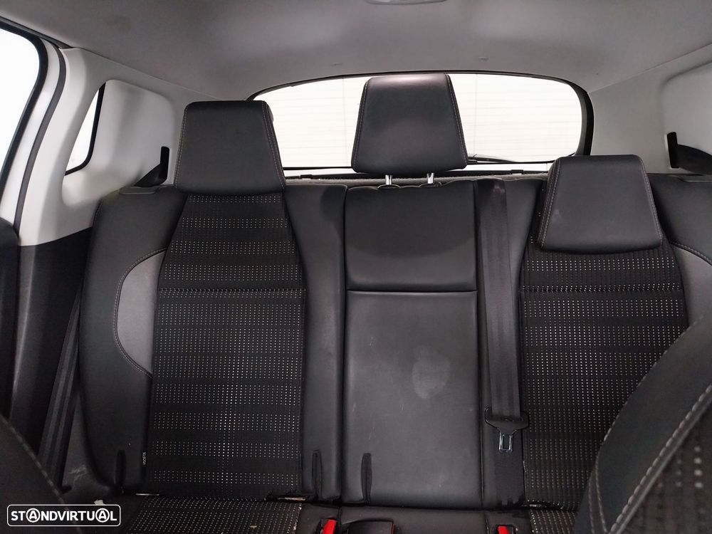 Peugeot 2008 1.6 e-HDi Allure - 5