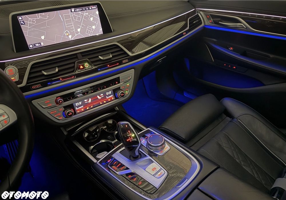 BMW Seria 7 740Li - 20