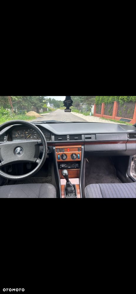 Mercedes-Benz W124 (1984-1993) - 7