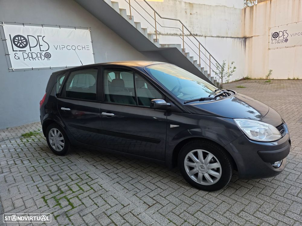 Renault Scénic 1.5 dCi Dynamique S - 11