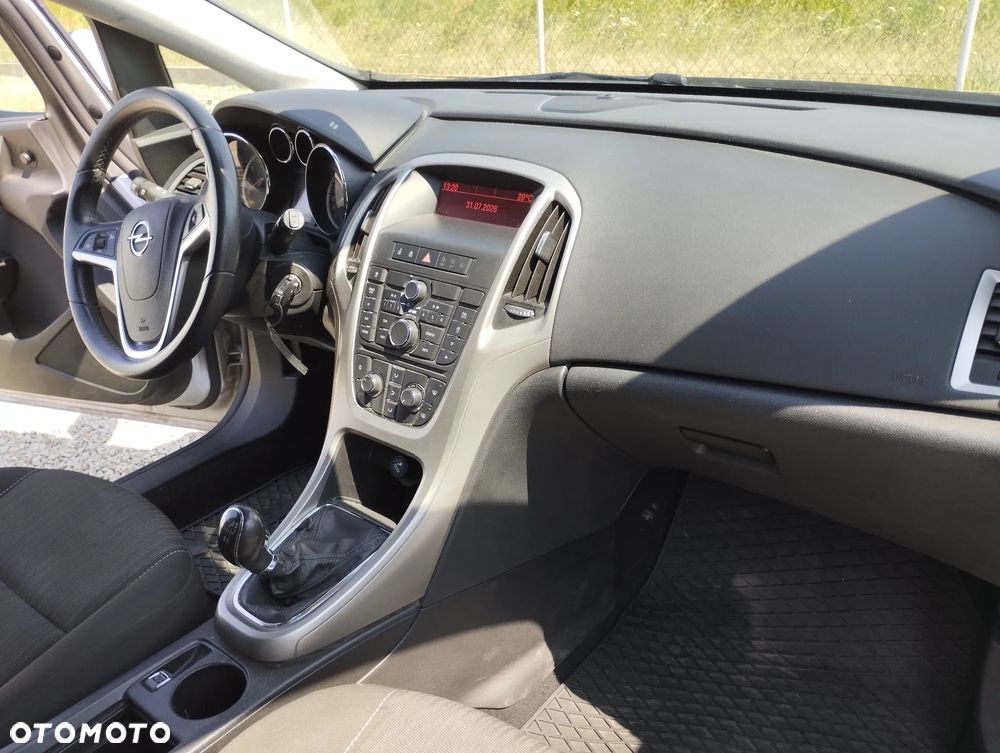 Opel Astra 1.6 Sport - 21