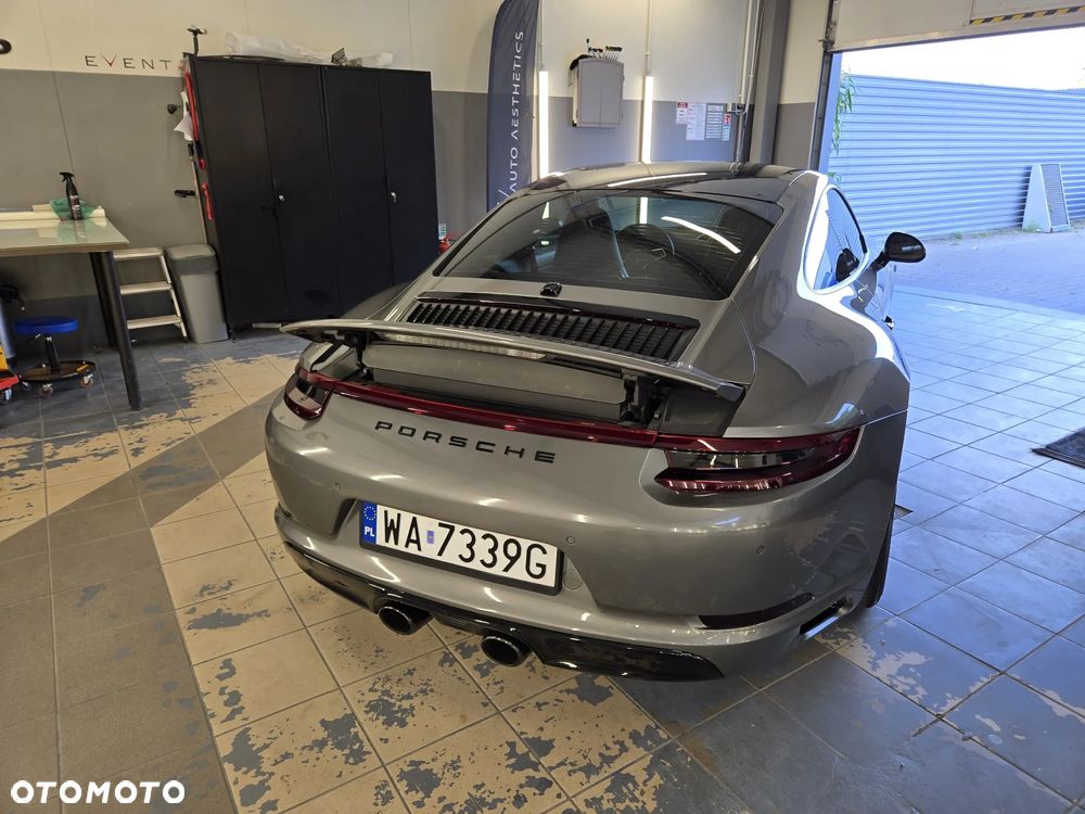 Porsche 911 Carrera 4S PDK - 4