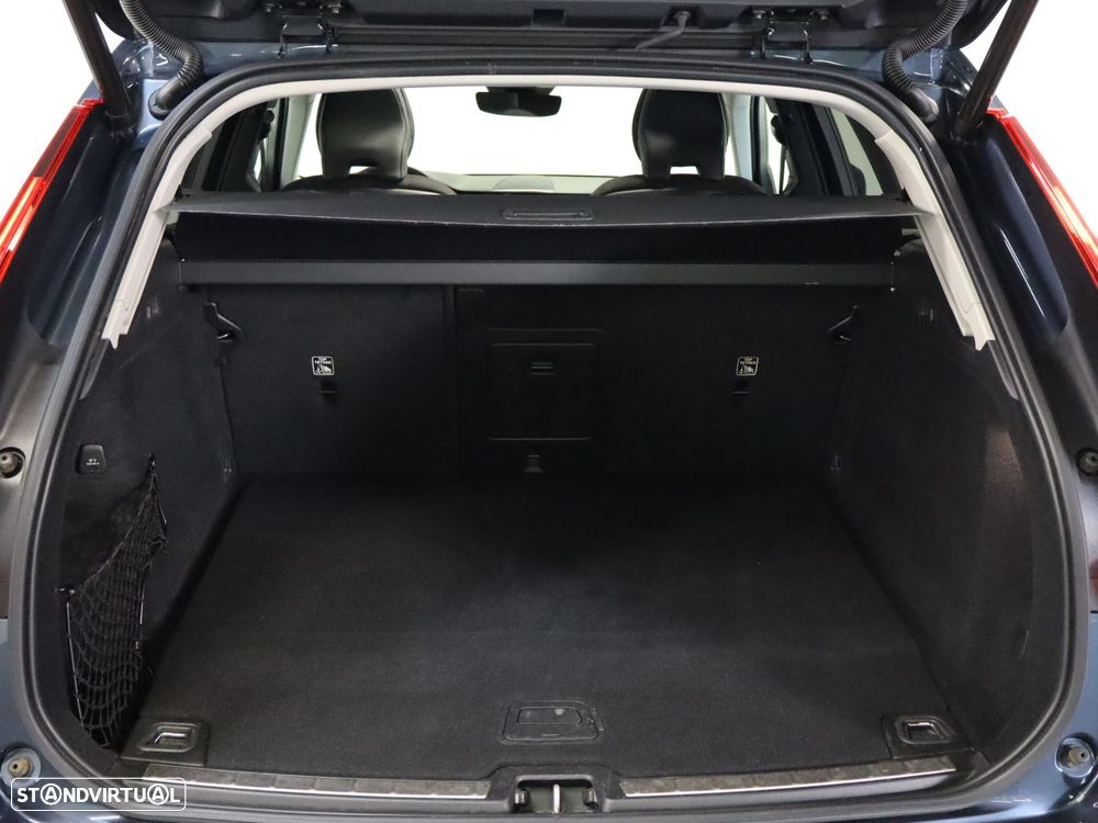 Volvo XC 60 2.0 T6 PHEV Inscription AWD - 22