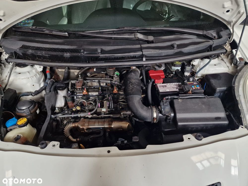Toyota Yaris 1.4 D-4D Terra A/C - 14
