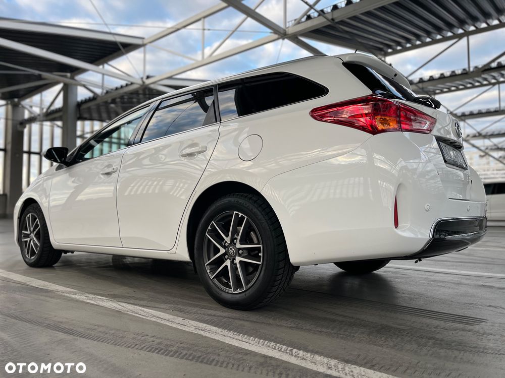 Toyota Auris - 8