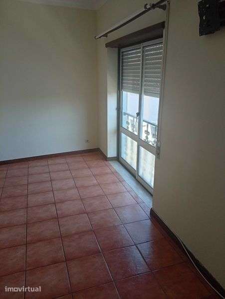 Arrenda-se Apartamento T1 Cantanhede - Grande imagem: 4/4