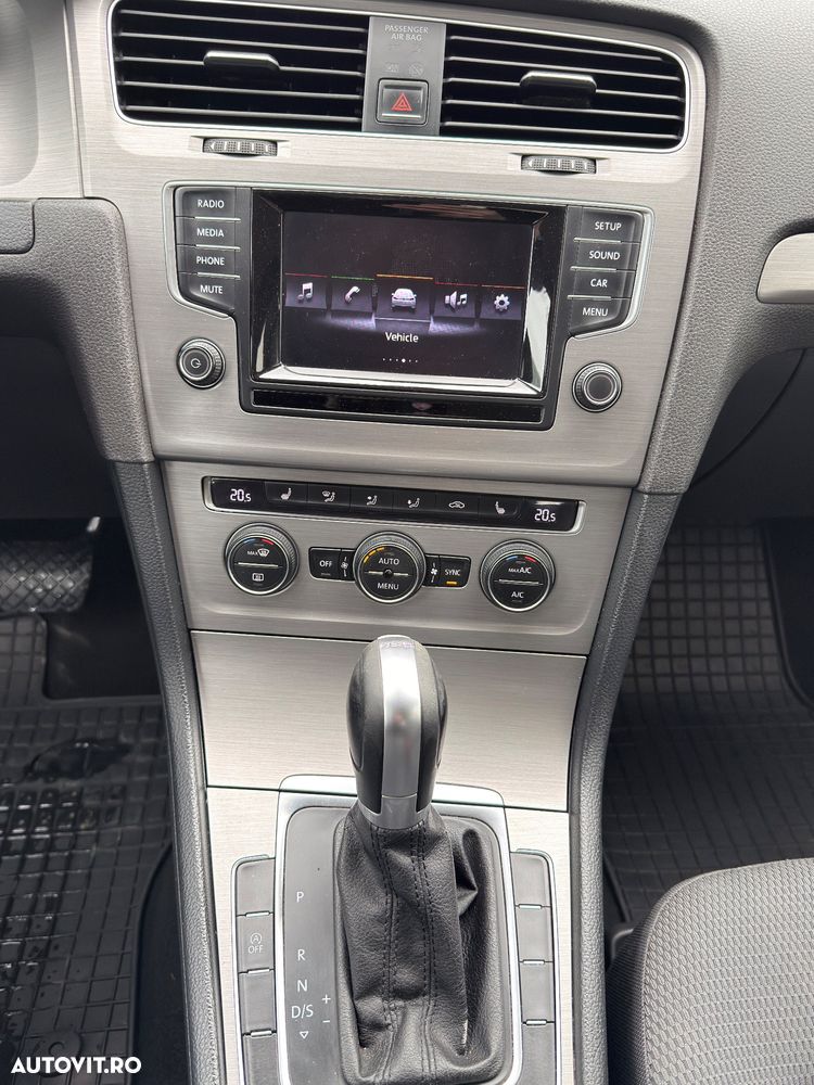 Volkswagen Golf 2.0 TDI DPF BMT DSG Comfortline - 9