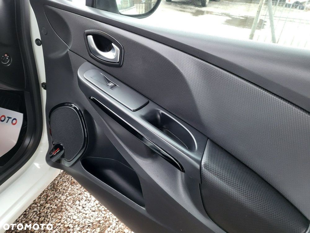 Renault Clio - 22