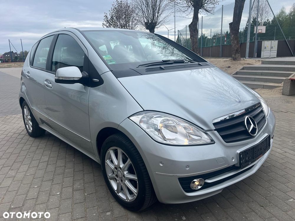 Mercedes-Benz Klasa A 180 Autotronic Special Edition - 2