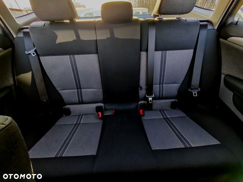 BMW X1 sDrive18i xLine - 38