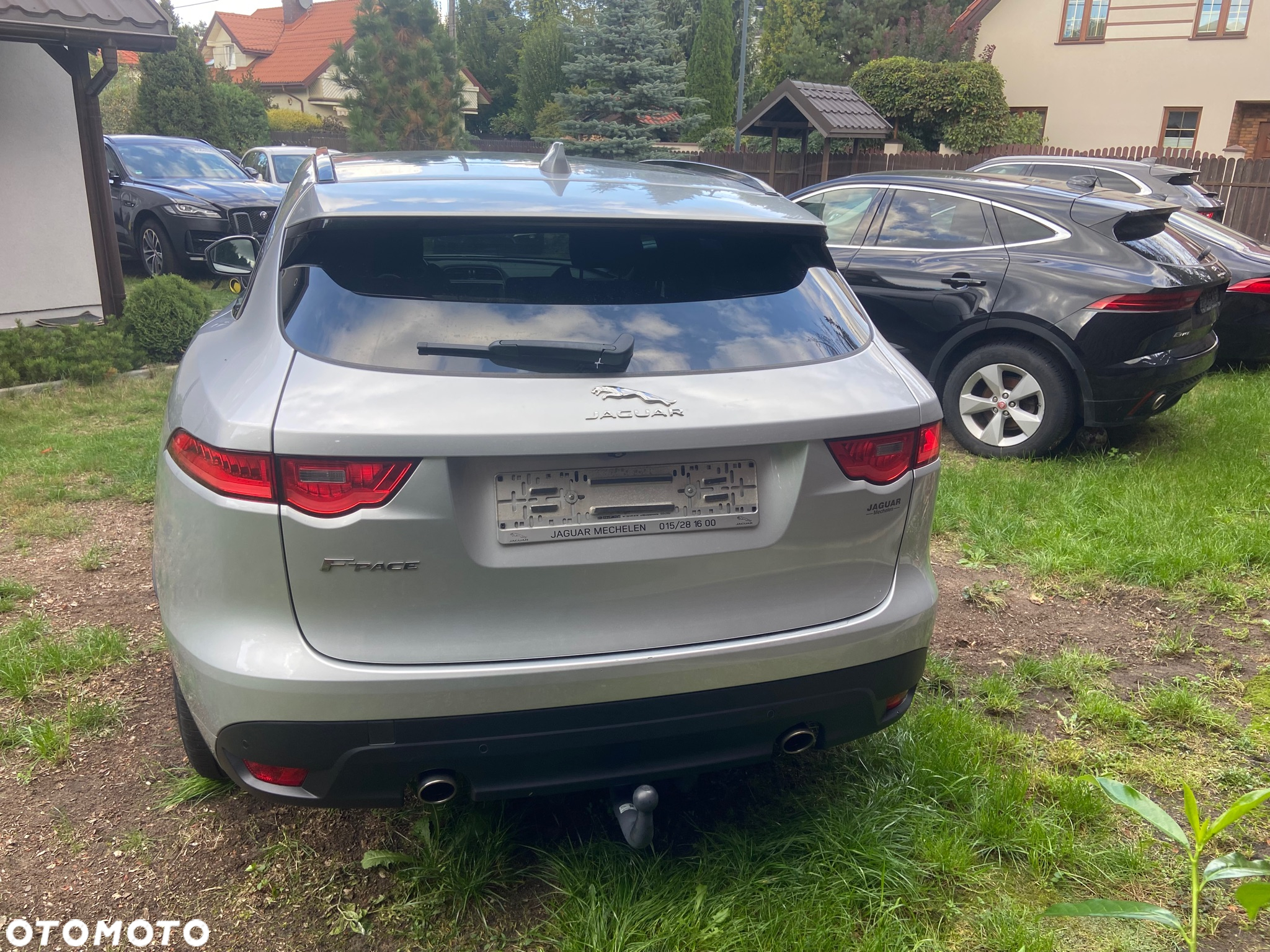 Jaguar F-Pace 25d AWD R-Sport - 8