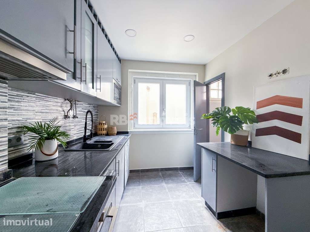 Apartamento Duplex T3, Remodelado c/ Terraço e Churrasqueira- Centr... - Grande imagem: 5/35