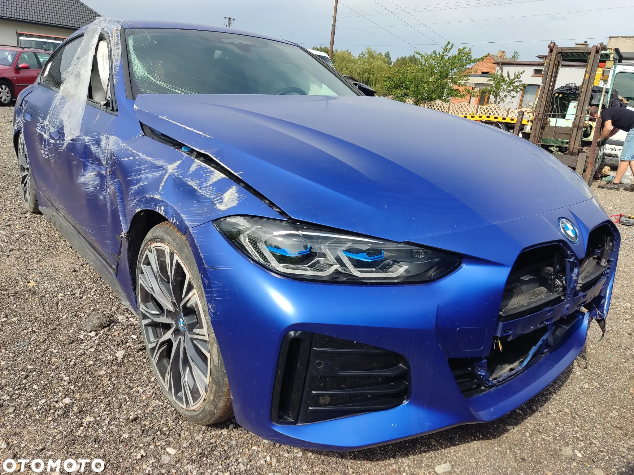 BMW i4 - 4