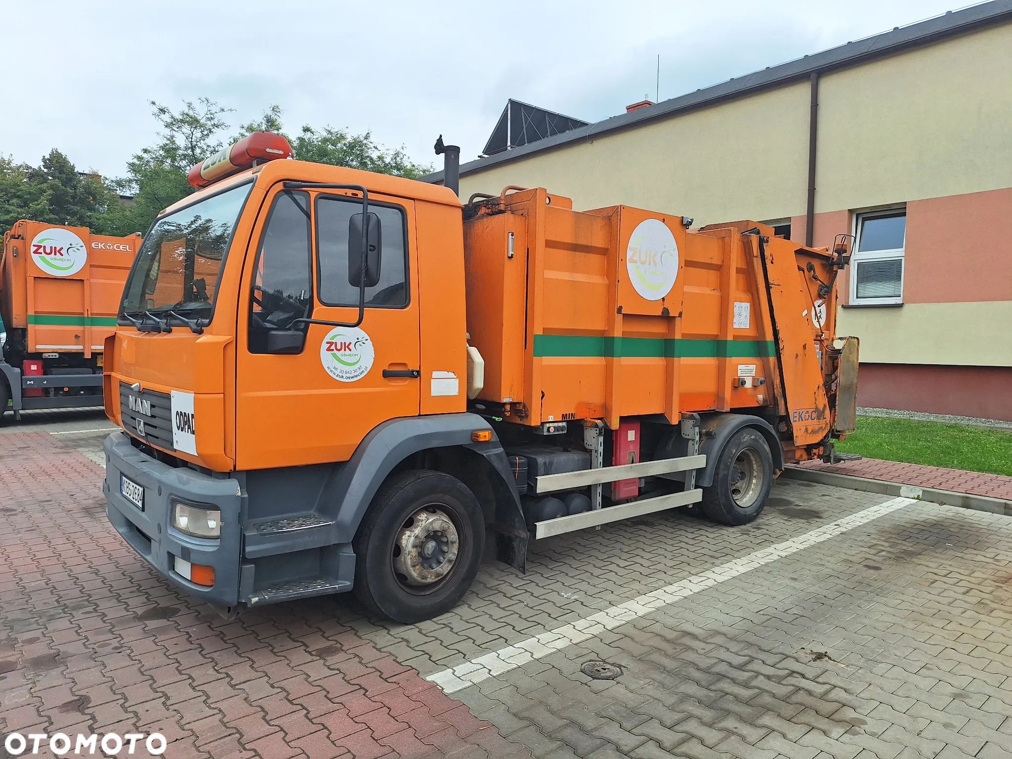 MAN LE - 1