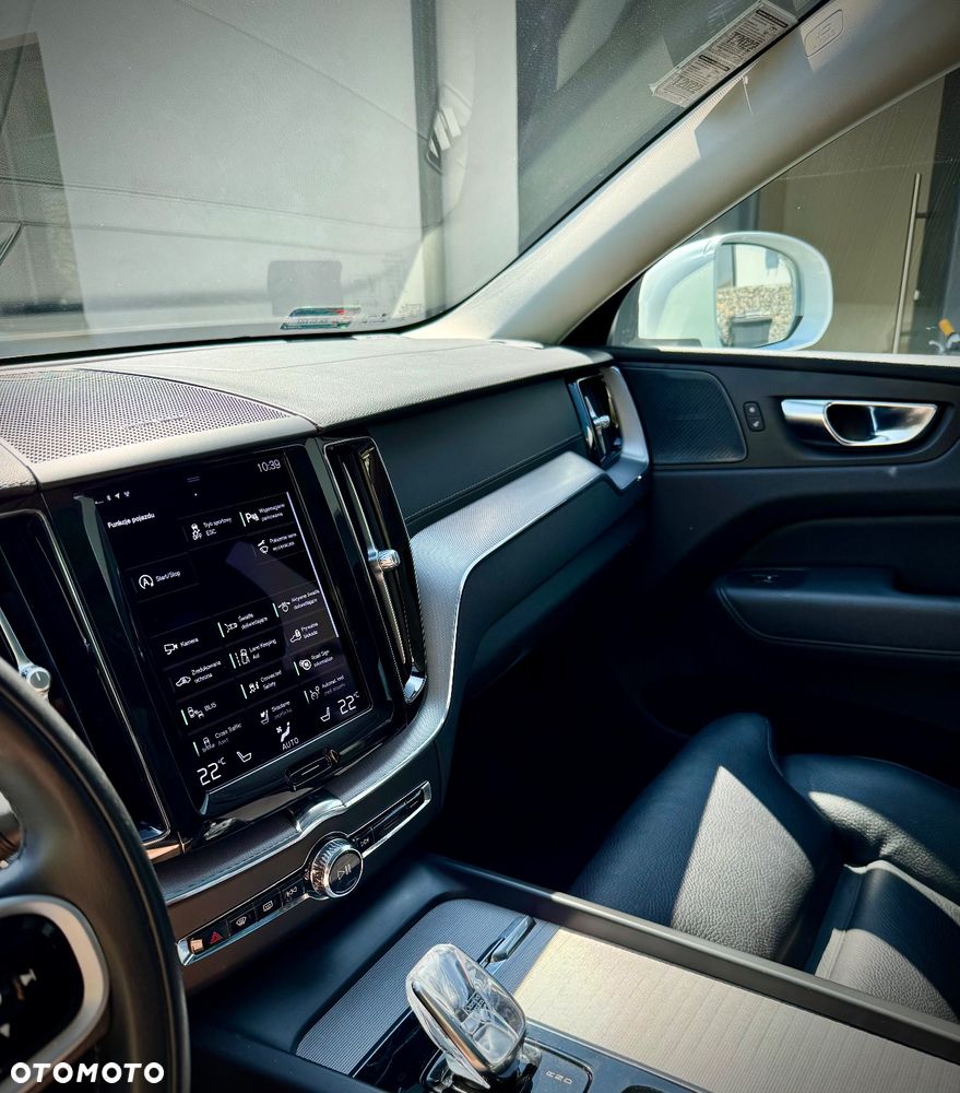 Volvo XC 60 B5 B AWD Inscription - 18