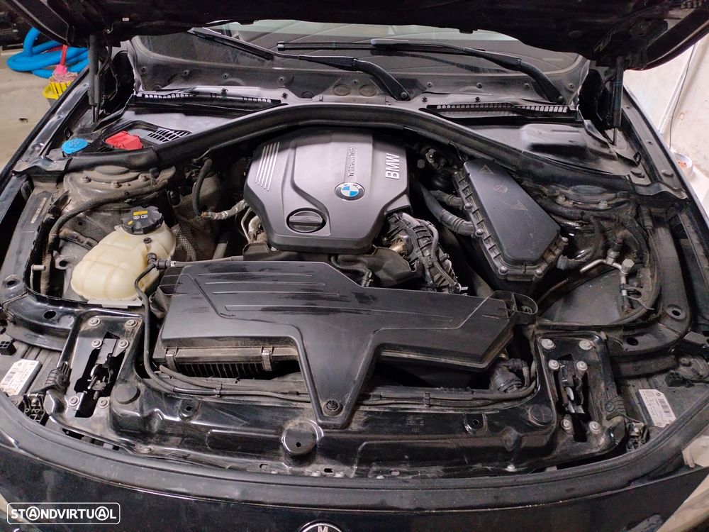 BMW 318 d Advantage - 12