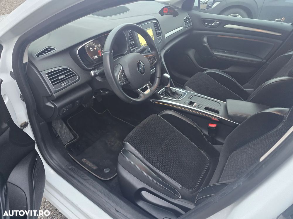 Renault Megane TCe 140 GPF EDC INTENS - 12