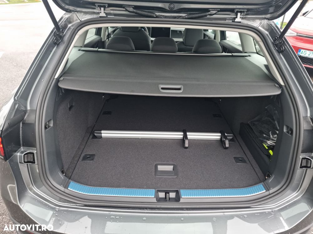 Volkswagen Passat 1.5 e-TSI OPF DSG - 10