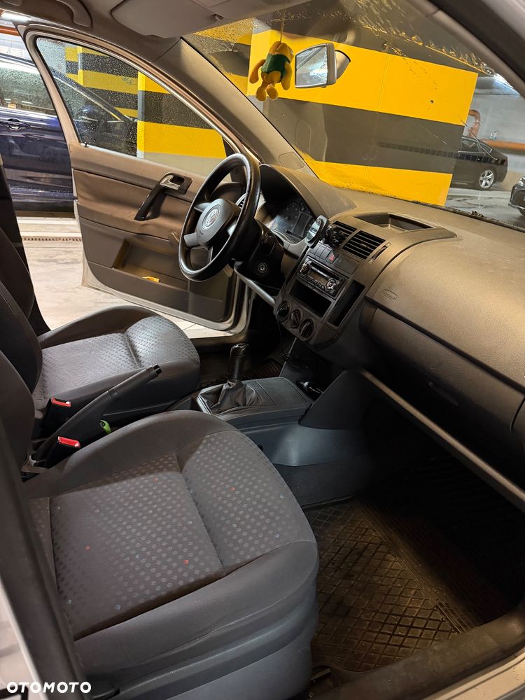Volkswagen Polo 1.4 16V Basis - 13