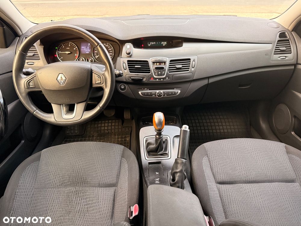 Renault Laguna 1.5 dCi Authentique - 9