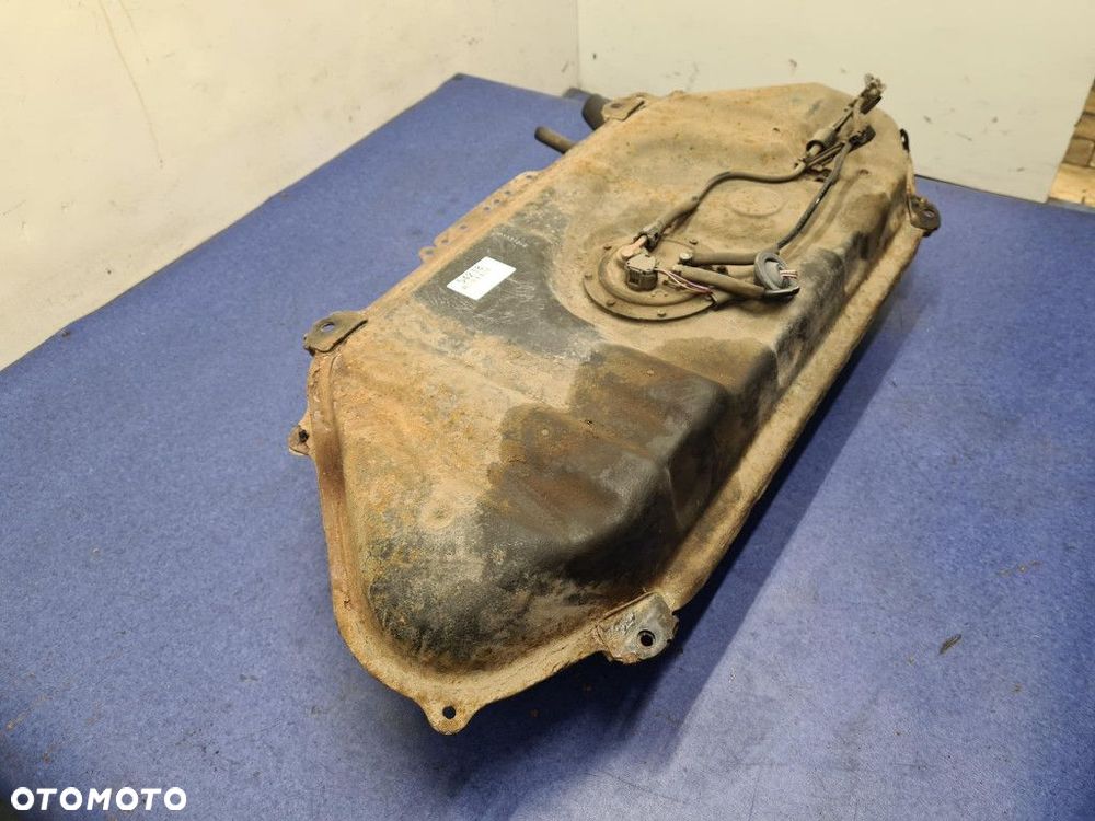 TOYOTA YARIS I 1.4D  ZBIORNIK PALIWA - 5