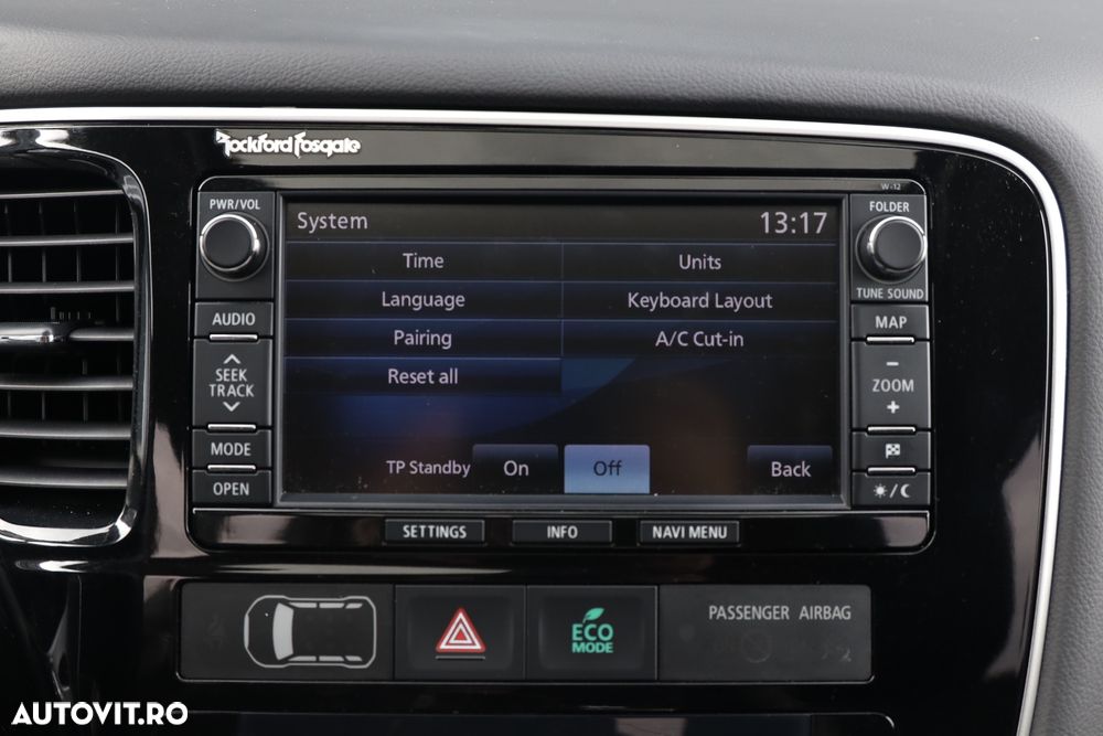 Mitsubishi Outlander 2.0 4WD Plug-In Hybrid - 12