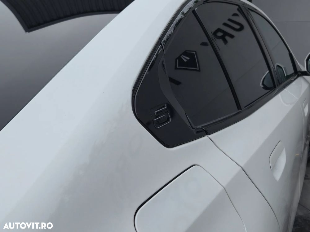 BMW Seria 5 520i Aut. M Sport Edition - 37